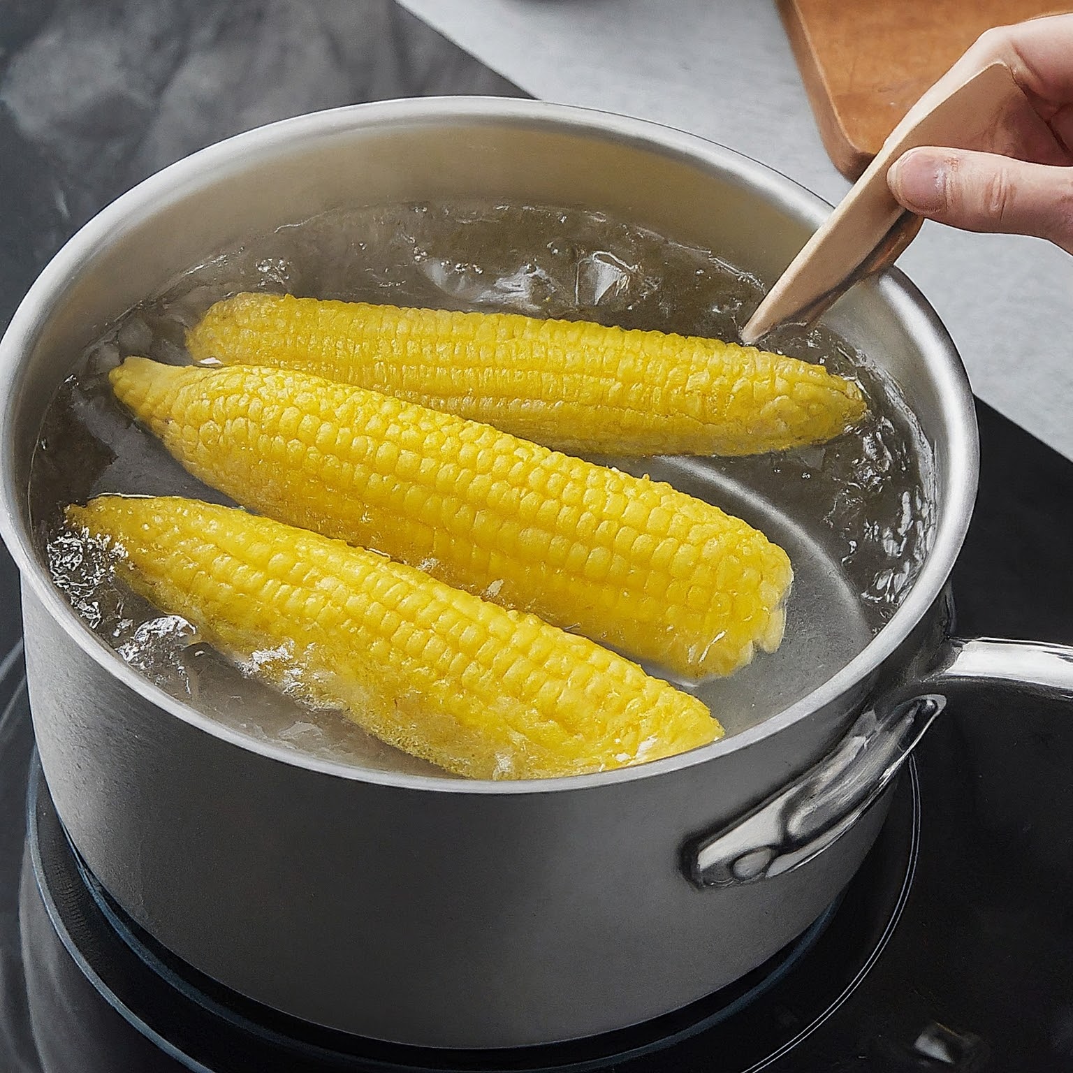 How to Boil Corn on the Cob: A Simple, Delicious Method