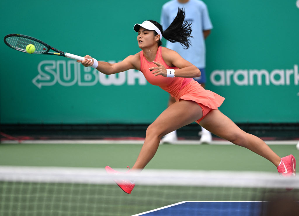 Raducanu ousts 26-seed after long layoff, ant bites