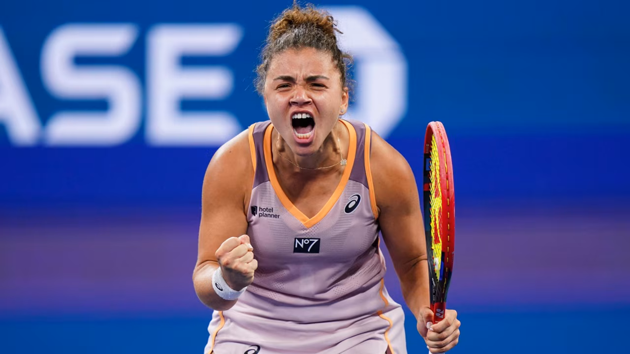 Billie Jean King Cup: Jasmine Paolini Leads Italy to Title with Victory Against Slovakia in Malaga