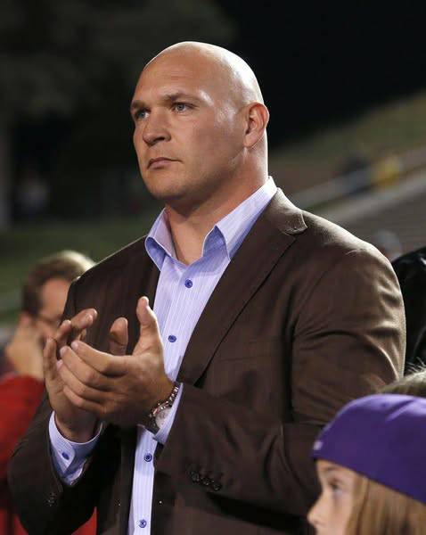 Urlacher Takes the Defensive Reigns: Chicago Bears Welcome Back Franchise Legend Brian Urlacher to Serve as Defensive Coordinator