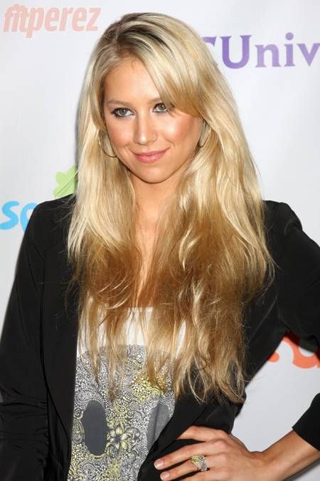 Anna Kournikova, 43, Spotted on Boat Nearly Two Months After Wheelchair Photos Sparked Concern