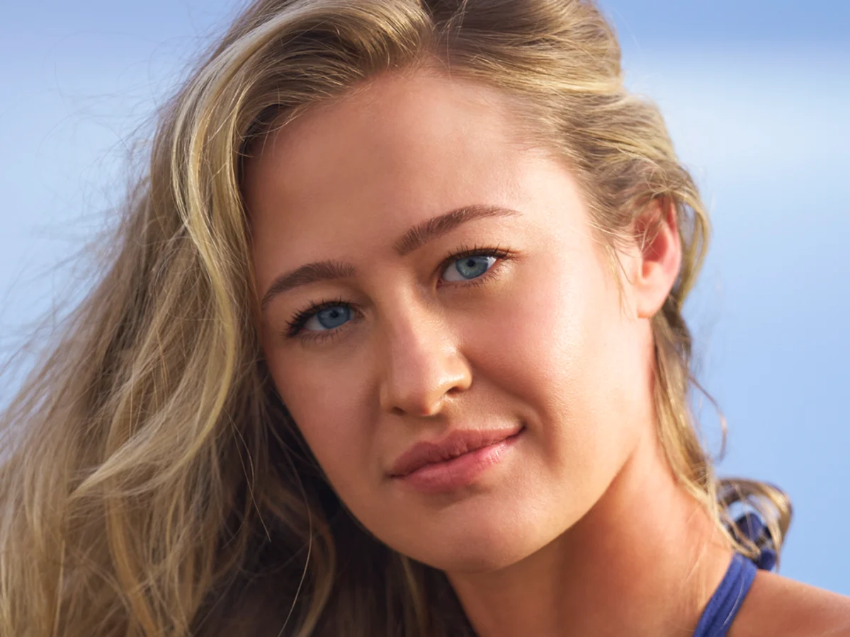 Fore-play or just friends? Nelly Korda’s beachside stroll with a tall, tanned mystery man has the internet working overtime, and let’s just say—this wasn’t your average casual walk in the sand.