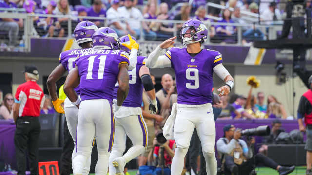 Potential West Coast Reunion Could Spoil Vikings Backup Plan