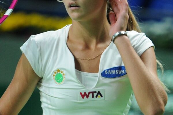 “Anna Kalinskaya Fights Back Through Mysterious Illness — What She Revealed After Her Withdrawal Will Shock You”